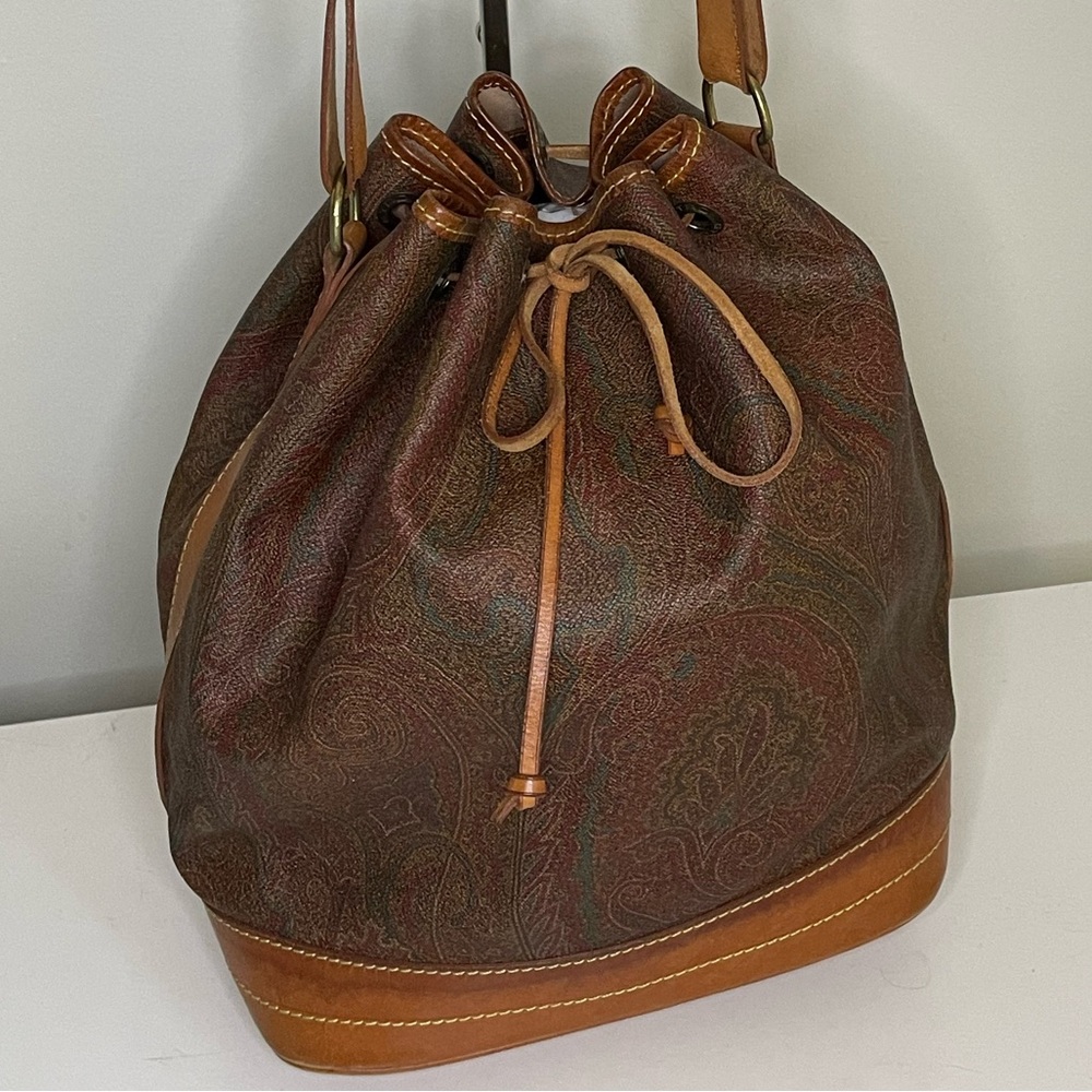 ETRO Milano Red Paisley Drawstring Bucket Shoulder Bag Stunning